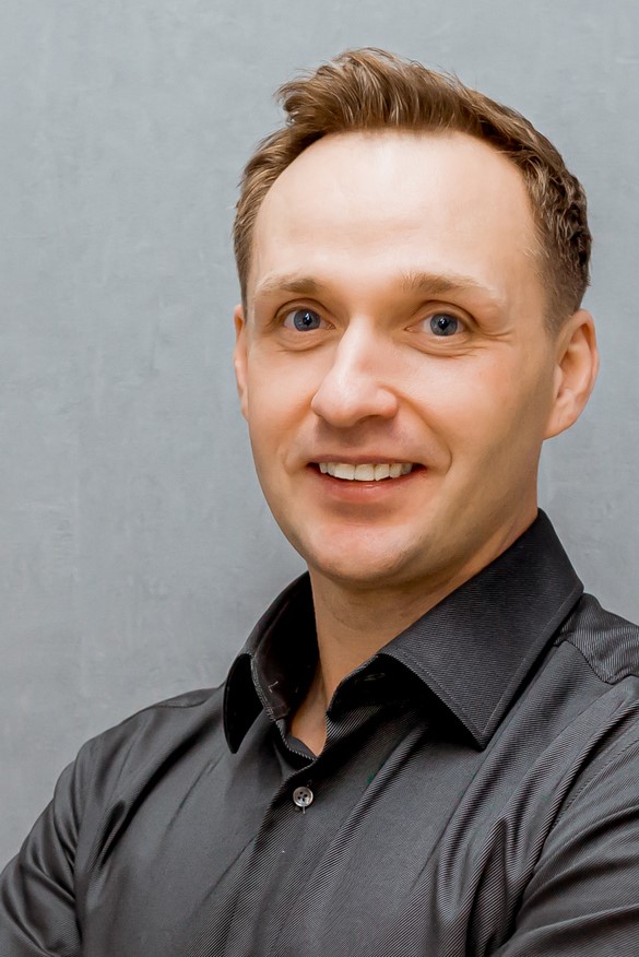 Dariusz Owczarek. Ginekolog Pabianice. Ginekologia onkologiczna, ginekologia estetyczna, ginekologia operacyjna, endometrioza.